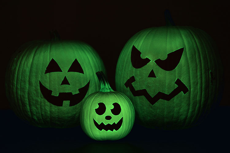 Glow-In-The-Dark-Vinyl-Pumpkins