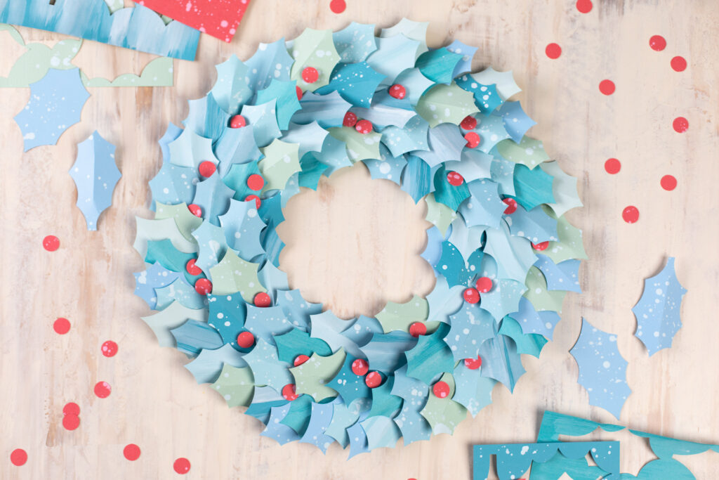 A-Holly-Berry-wreath-made-with-the-Silhouette-Cameo-machine