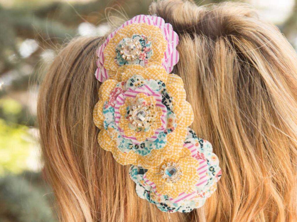 Hairband-made-with-the-Silhouette-Cameo-craft-machine
