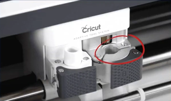 Open the blade clamp